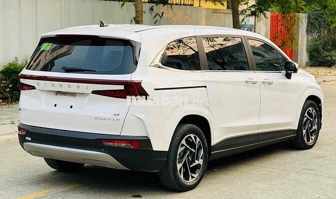 Hyundai Custin 2023 1.5T Trắng 50000 km