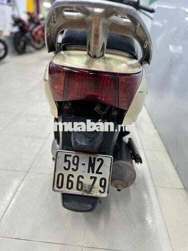 Honda Lead 2011 màu Kem