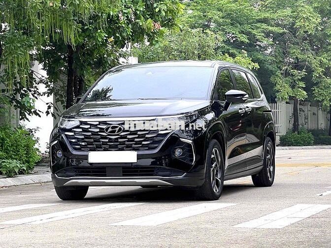 Hyundai Custin 2.0 cao cấp 2023