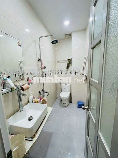 Nhà HXH. Bình Chiểu.Thủ Đức. 2 Tầng 5.5x15 (75m2) - giá 4.3 tỷ TL
