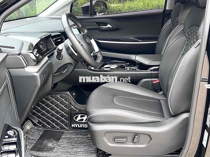 Hyundai Custin 2.0 cao cấp 2023