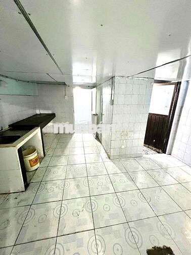 Nhà hẻm 8m thông.5x19m 1 lầu 3pn 2wc trệt trống suốt điện 3f 10tr