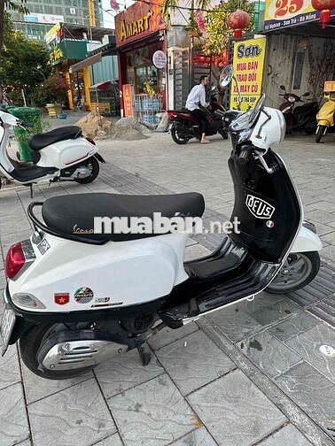 Piaggio Vespa LX Trắng