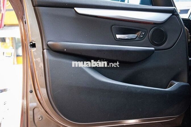 BMW 218i 2018 Nâu ánh bạc 64.000 km