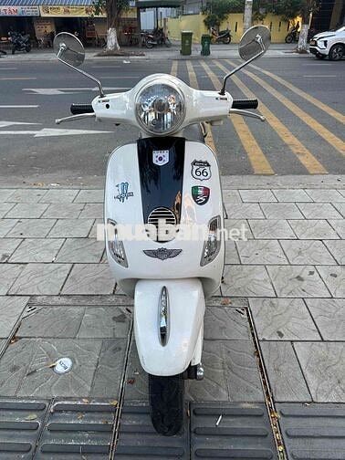 Piaggio Vespa LX Trắng