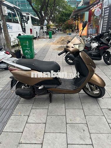 Honda Lead màu Vàng đồng