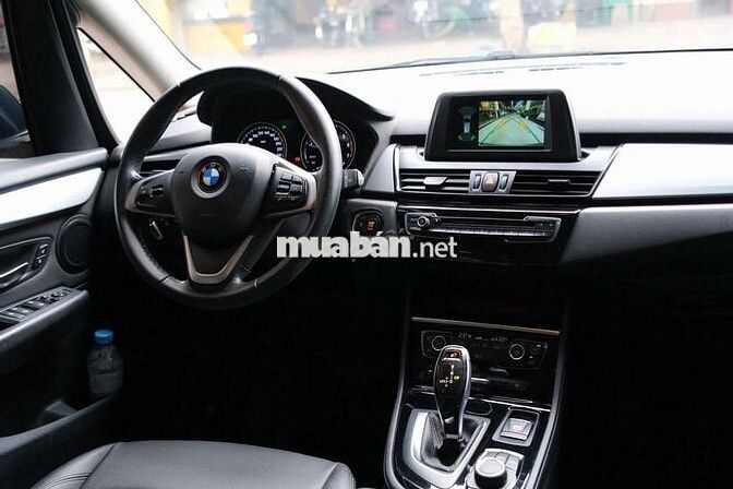 BMW 218i 2018 Nâu ánh bạc 64.000 km