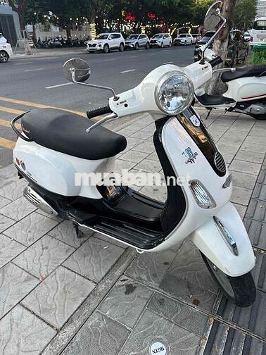 Piaggio Vespa LX Trắng