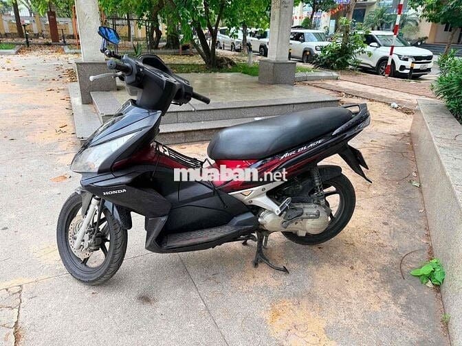 Honda Air Blade Đen Đỏ Việt đời đầu