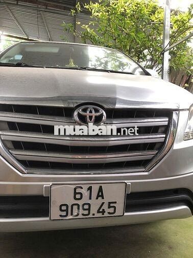 Toyota Innova 2013 2.0E Bạc