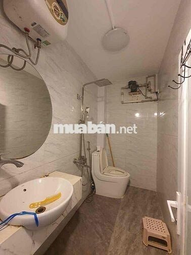 Bán căn TT sát phố Hoàng Đạo Thành-Oto chân cầu thang-120m2;4N,2VS