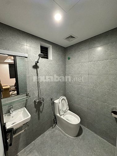PHÒNG FULL ĐỒ NGAY ĐỐI DIỆN FPT CHỈ CẦN XÁCH VALI VÀO Ở