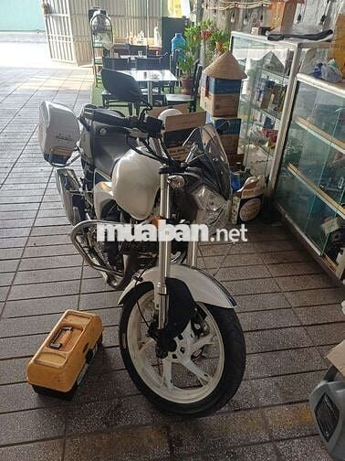 Benelli 200cc màu Trắng