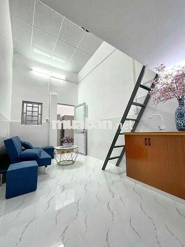 Phòng Trệt Gác Cao Rộng Rãi ngay Chợ Tân Hương Giá Rẻ