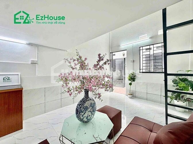 Phòng Trệt Gác Cao Rộng Rãi ngay Chợ Tân Hương Giá Rẻ