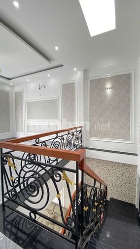 NHÀ TÂN CỔ ĐIỂN SÂN VƯỜN GẦN BỆNH VIỆN ĐA KHOA TIỀN GIANG