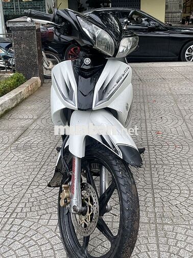 Yamaha Jupiter Gravita Trắng đen