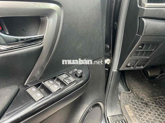 Toyota Fortuner 2022 4x2 AT 2.4L 80.000 km Đen