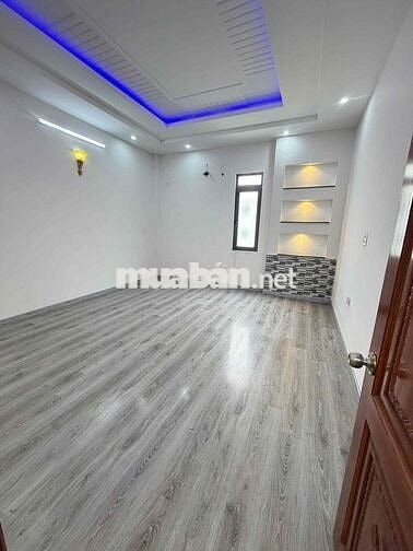 Nhà rộng 2 lầu KDC Hưng pHú 1 (gần ST Go)