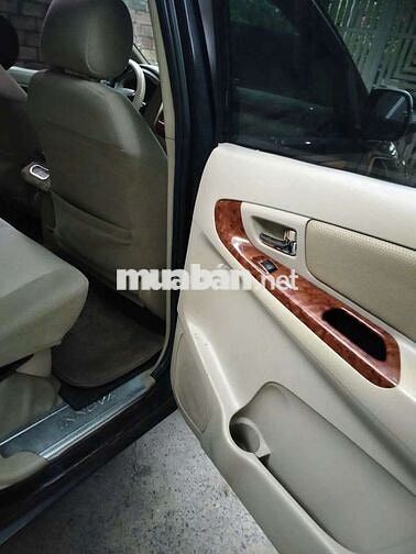 Toyota Innova Đen 7 chỗ 2008 G