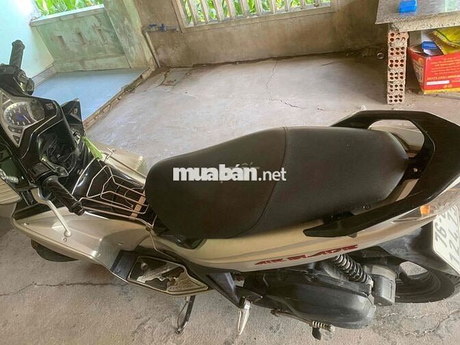Honda Air Blade Vàng cát