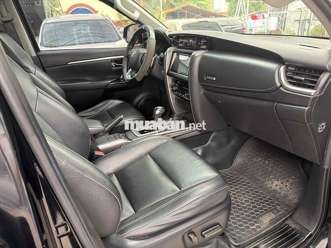 Toyota Fortuner 2022 4x2 AT 2.4L 80.000 km Đen