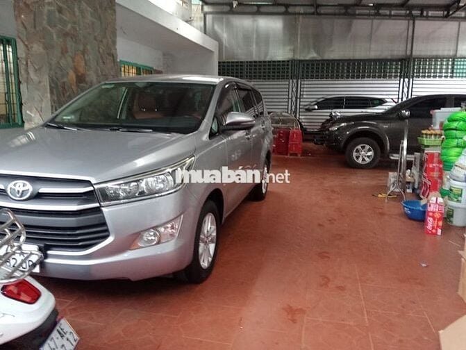 Toyota Innova 2018 Số sàn 120000km Bạc