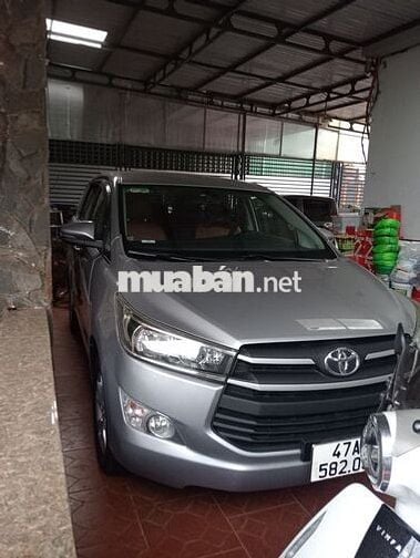 Toyota Innova 2018 Số sàn 120000km Bạc