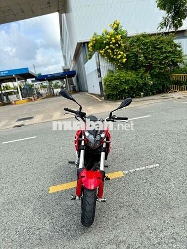 Moto Mini Benelli TNT125