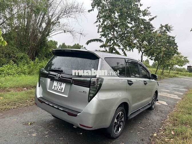 Toyota Innova E 2017 Bạc