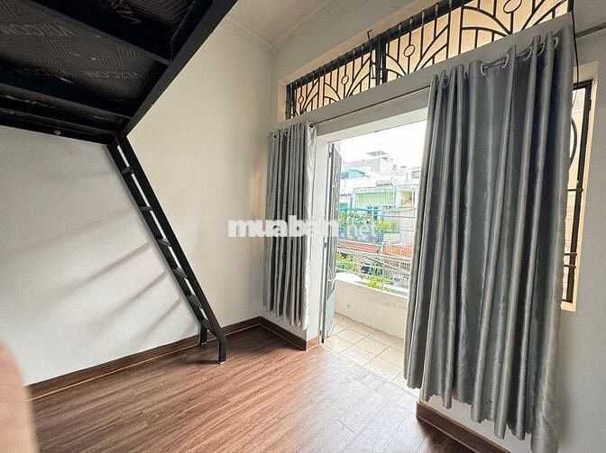 cho thuê phòng có bancol sát bên IUH giá rẻ có máy lạnh
