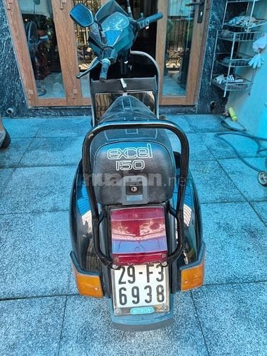 xe vespa cổ còn chạy tốt , còn mới , giá thương lượng