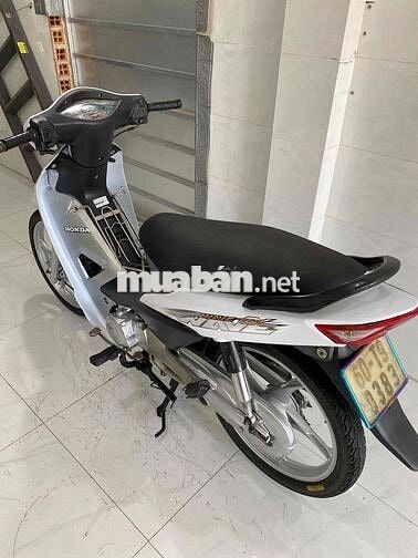 Honda Wave màu Trắng