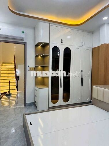 Cho thuê nhà mặt tiền nguyên căn xây mới vừa hoàn thiện Phan Huy ích