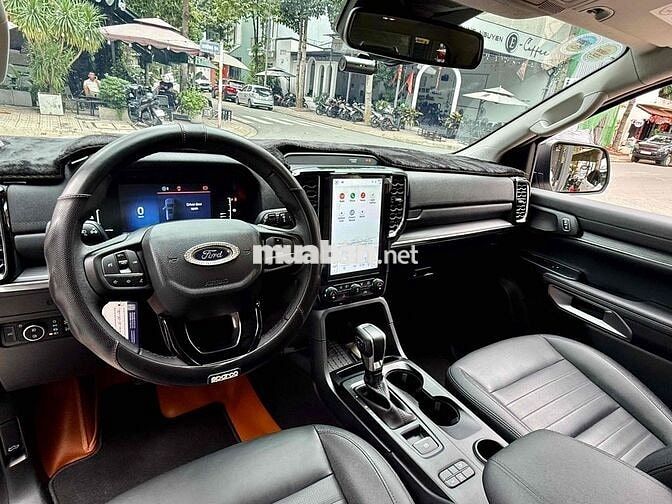 Ford Everest Sport 2024 Trắng 8.000km