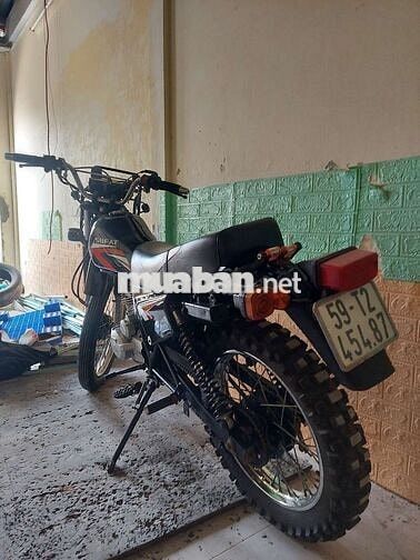 Sunfat Cào cào 110cc Đen
