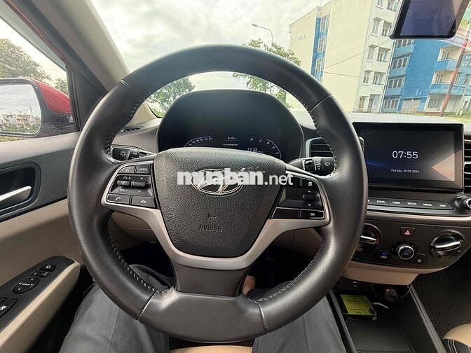 Hyundai Accent 2022 Số sàn Đỏ