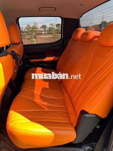 Ford Ranger XLS 2023 Trắng ngọc trinh
