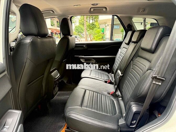 Ford Everest Sport 2024 Trắng 8.000km