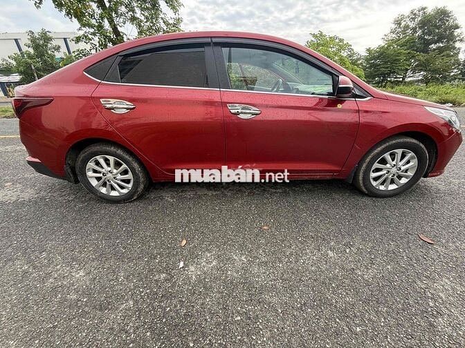 Hyundai Accent 2022 Số sàn Đỏ