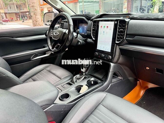 Ford Everest Sport 2024 Trắng 8.000km