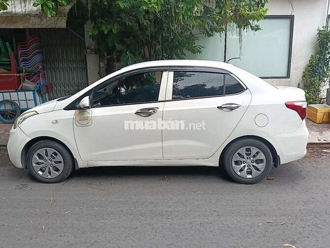 Hyundai i10 2018 Bản thiếu Trắng
