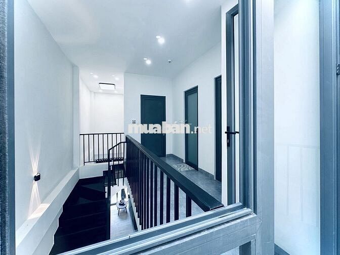 bán nhà trung tâm Diên Khánh .1 trệt & 1 tầng/105m2/50m2 thổ cư (6x18)