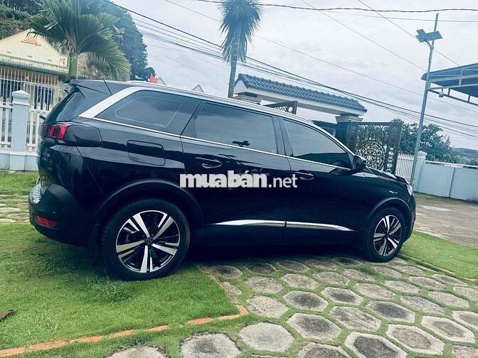 Peugeot 5008 đẹp keng