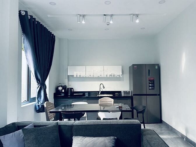 bán nhà trung tâm Diên Khánh .1 trệt & 1 tầng/105m2/50m2 thổ cư (6x18)