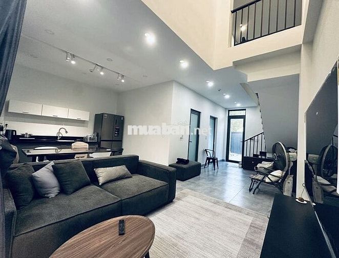 bán nhà trung tâm Diên Khánh .1 trệt & 1 tầng/105m2/50m2 thổ cư (6x18)