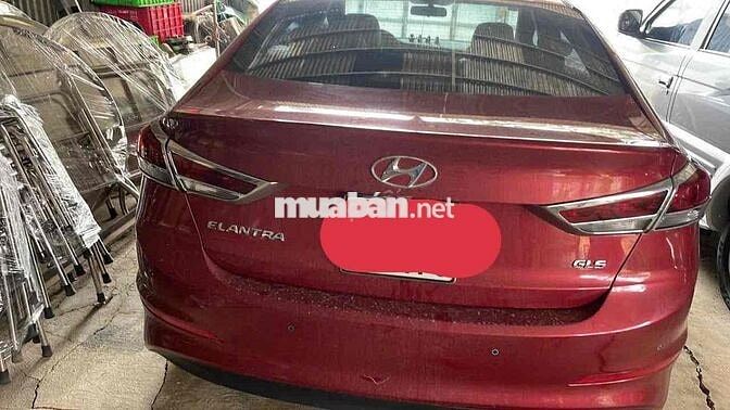 Bán xe gia đình chính chủ Hyundai Elantra 2018