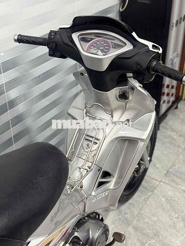 Honda Future FI 2011 Trắng bạc