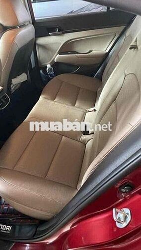 Bán xe gia đình chính chủ Hyundai Elantra 2018