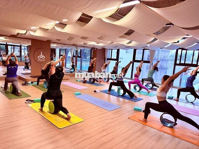 PREMIER FITNESS CENTER TUYỂN DỤNG SALE